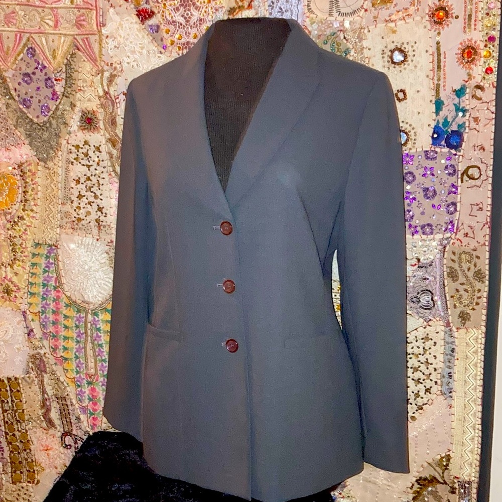Designer Kasper Tailored 3 Buttoned Jacket - image 1